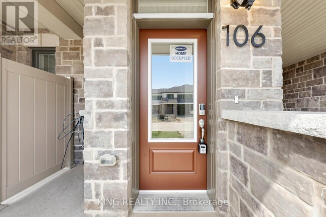 Photo - 106 Yorkshire Dr