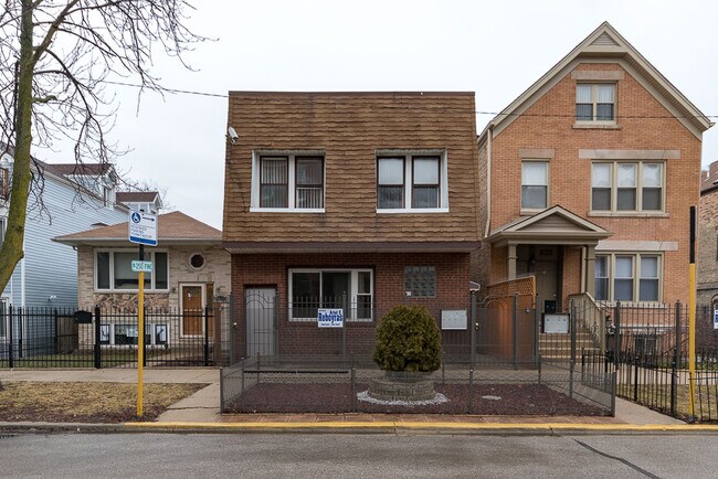 Building Photo - 3650 W George St Unit 1F Rental