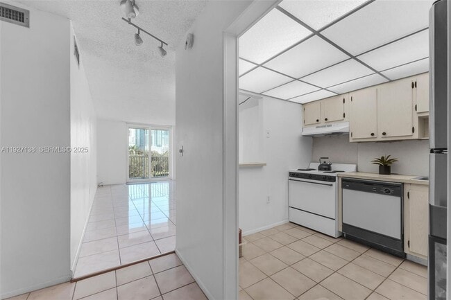 Photo - 16851 NE 23rd Ave Unit A516