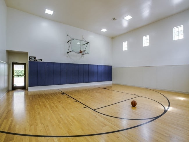 Photo - Estates On Frankford