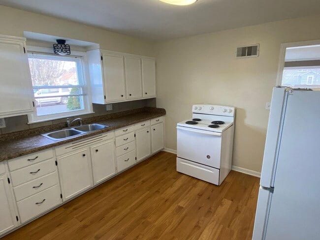 Photo - 2-Bedroom 1 Bath Ranch Style Home Near GD Jones Elementary