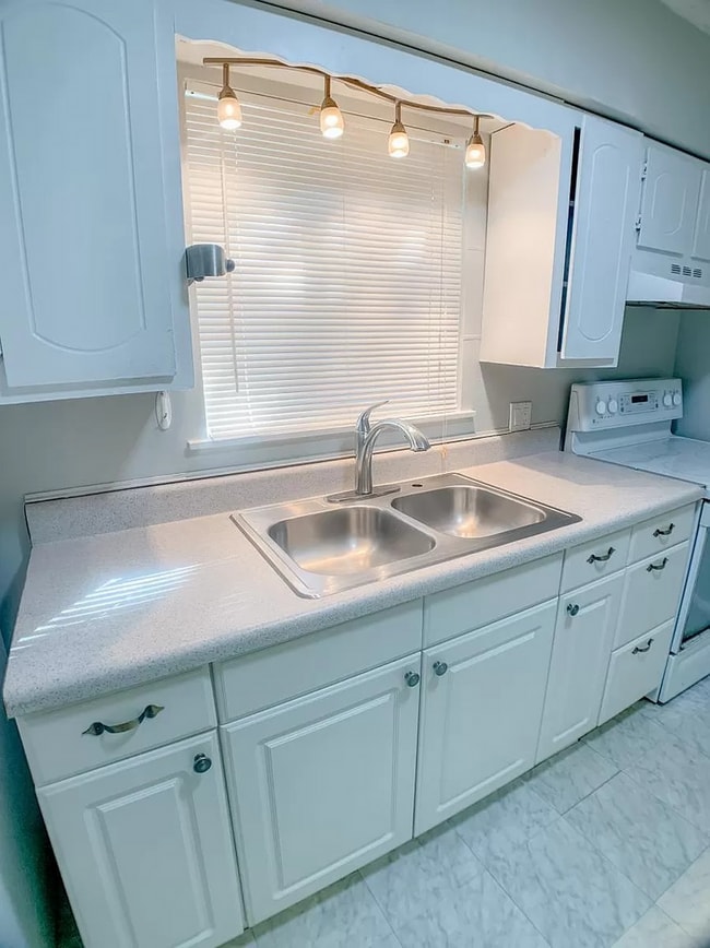 Photo - 530 5th Ave W Unit C