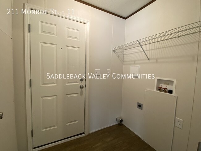 Photo - 211 Monroe St