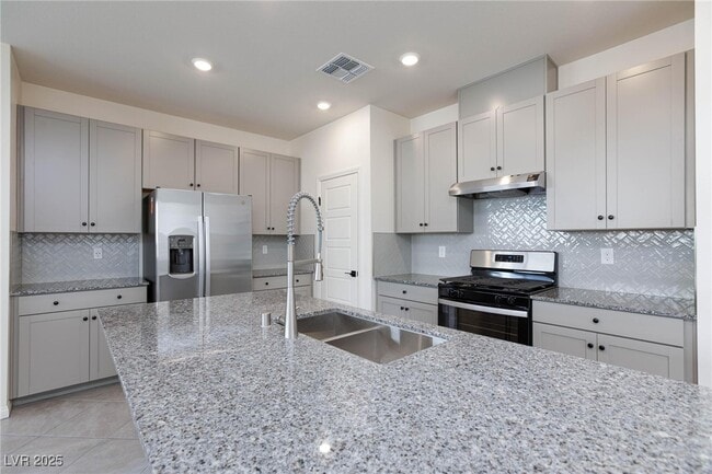Building Photo - 9086 Nostrand Ave Rental