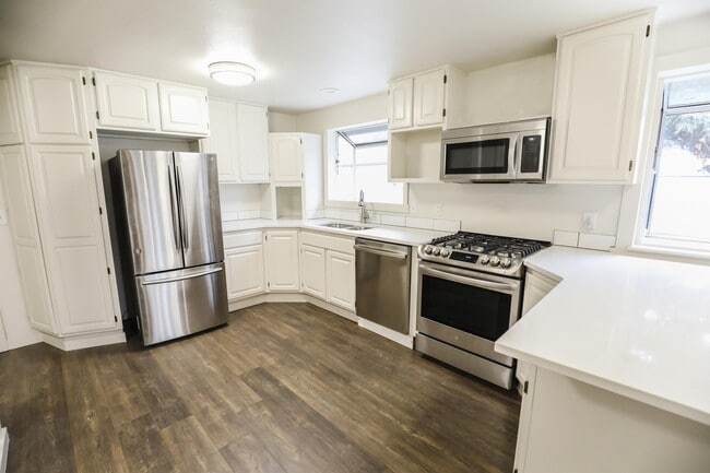 Building Photo - 5113 N McDonald Rd