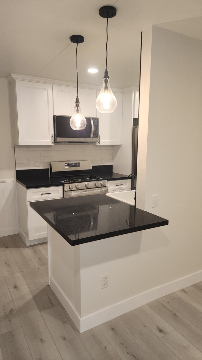 Building Photo - 3219 Colorado Ave Unit 1