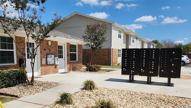 Photo - 724 E Ave N
