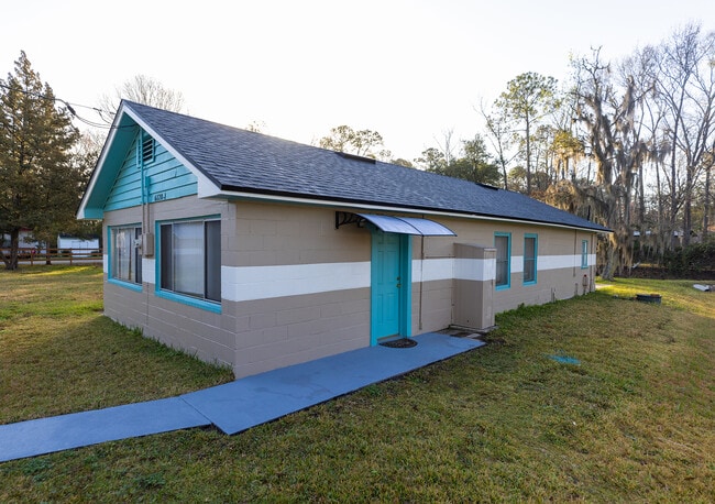 Building Photo - 6128 Townsend Rd Unit 1