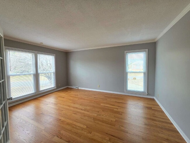 Photo - 991 Haggard Dr