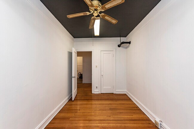 Photo - 5704 S Harper Ave Unidad 101