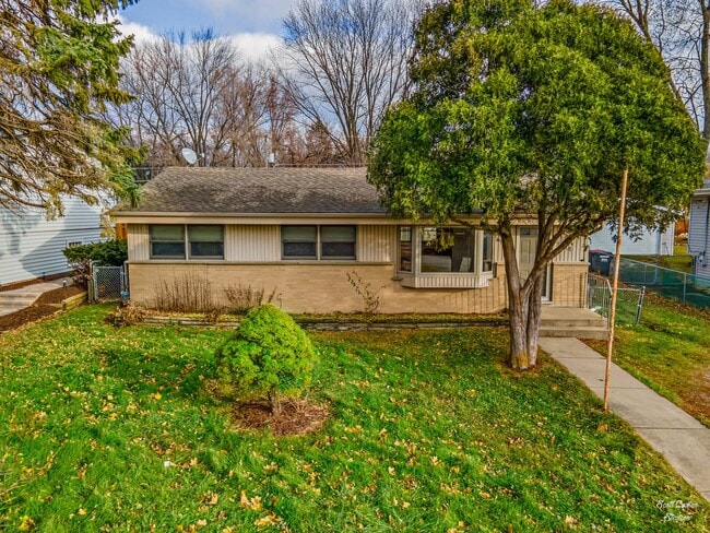 Photo - 1414 Clayton Marsh Dr House