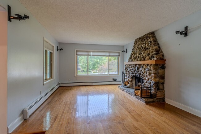 Photo - Live Large – Gorgeous Home with 4 Beds, 3 ...