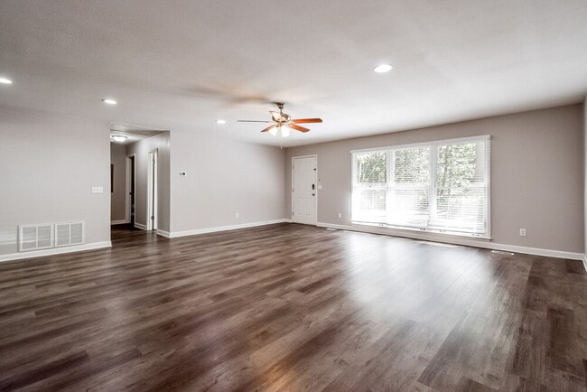 Photo - 6022 Belle Meade Ct