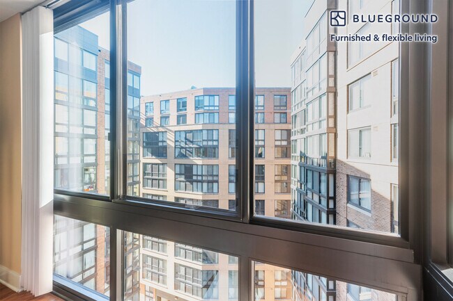 Photo - 415 L St NW Unidad SI FL11-ID1186