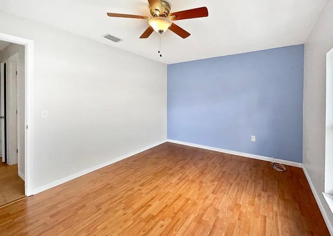 Photo - 8915 NW 11th St