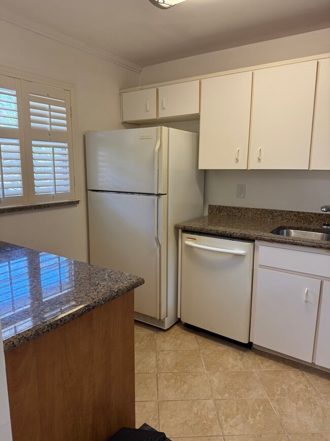 Photo - 640 N Nova Rd Unidad 212