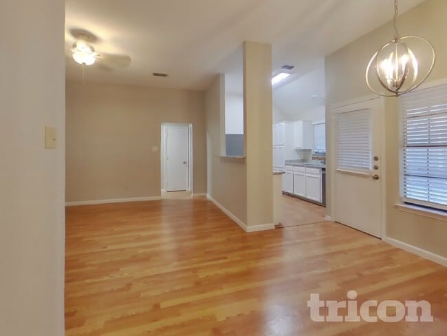 Photo - 1027 Brittany Dr