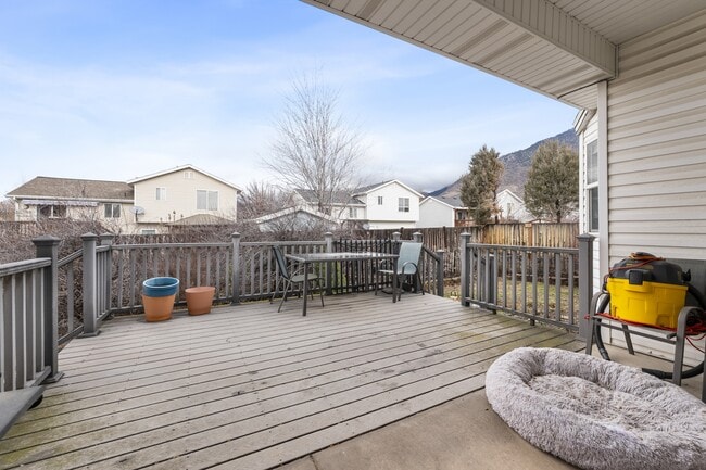 Photo - 918 E 1375 N