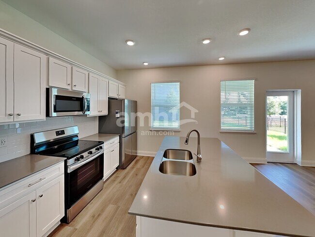 Photo - 1072 Grafton Ridge Dr