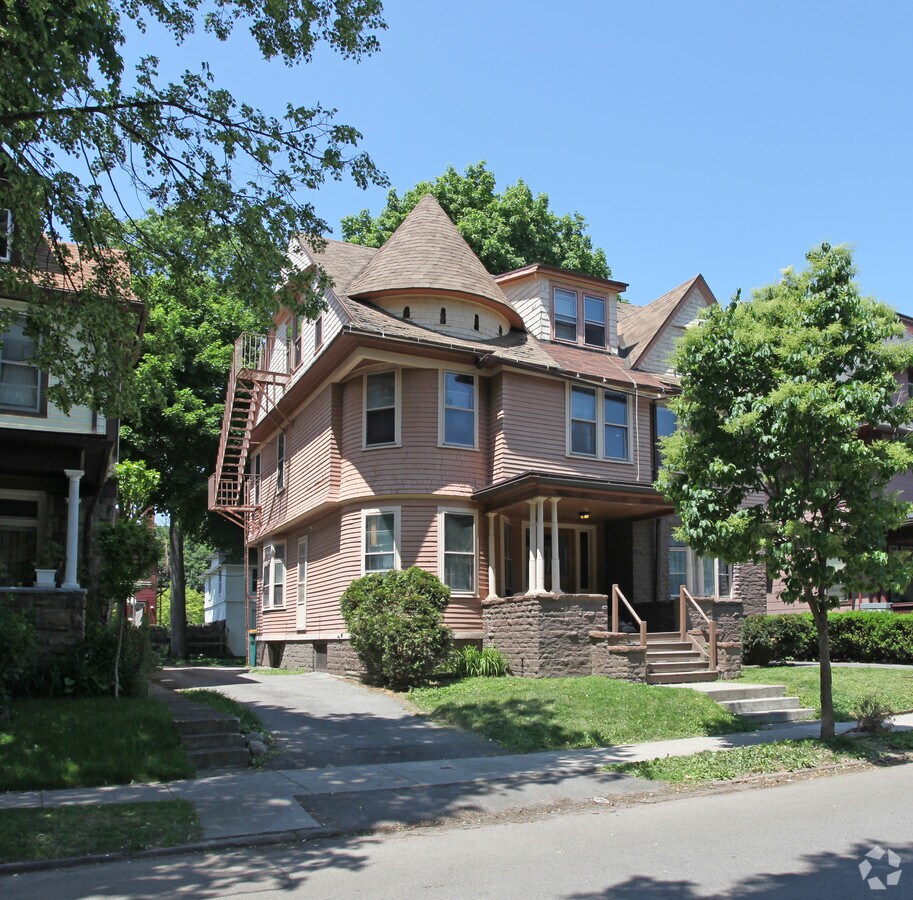 Photo - 83 Rutgers St