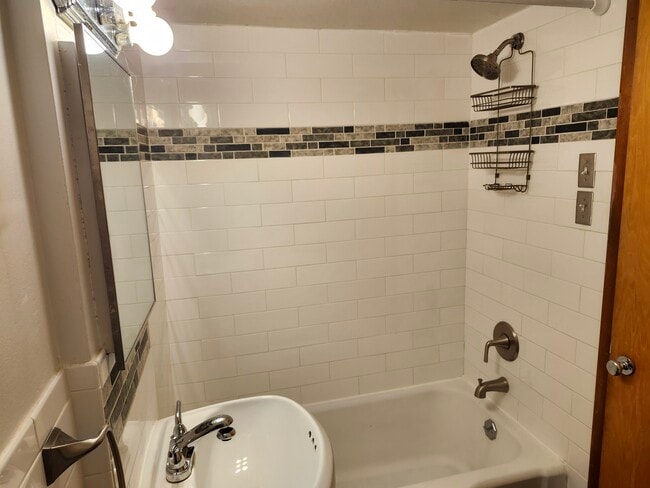 Photo - 230 Dellwood Rd Unit Apt.1