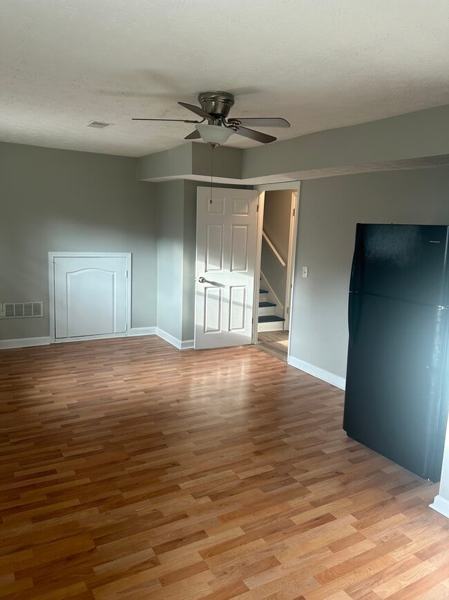 Photo - 4220 Daniel Dr Unit Complex