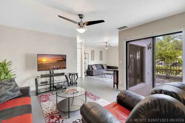 363 Prestwick Cir