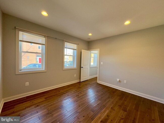 Building Photo - 3001 Hudson St Unit B Rental