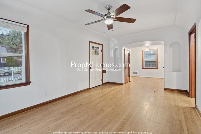 Photo - Updated Charming Home in John's Landing!