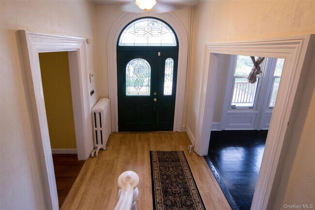 Photo - 128 Lakeview Ave