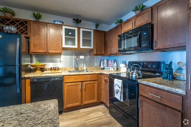 2BR, 2BA - 1,120 SF - Kitchen