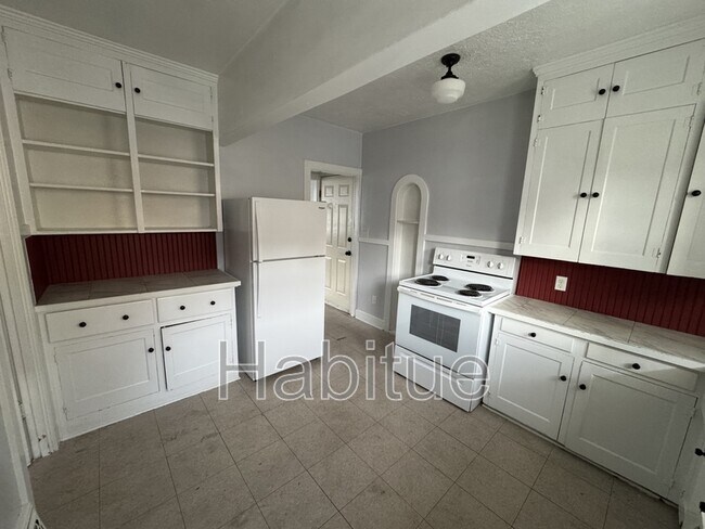Photo - 1216 W State St