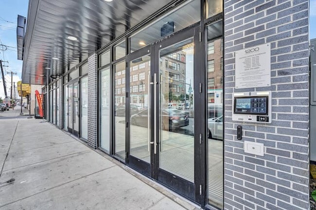 Photo - 1200 Manor Residence