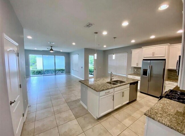 Photo - 15167 Newtonia St