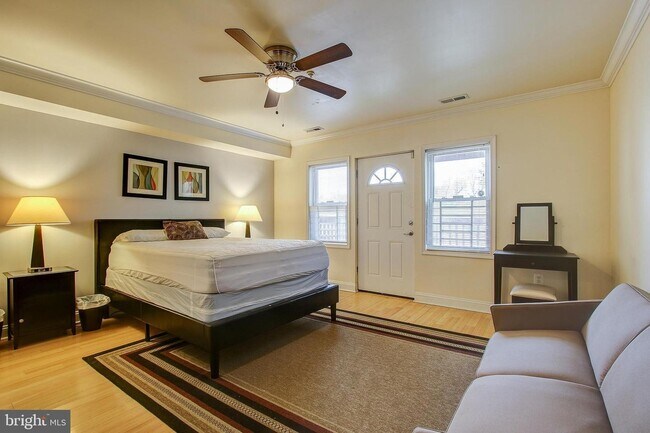 Photo - 2443 25th St SE Unit 2