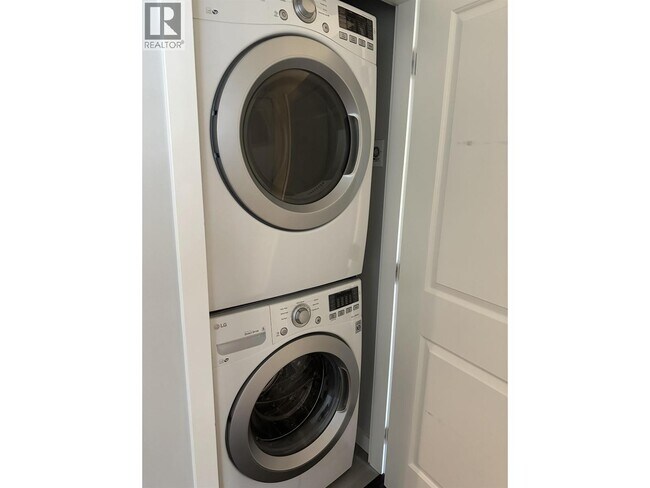 Photo - 5638 Birney Ave Unit 208