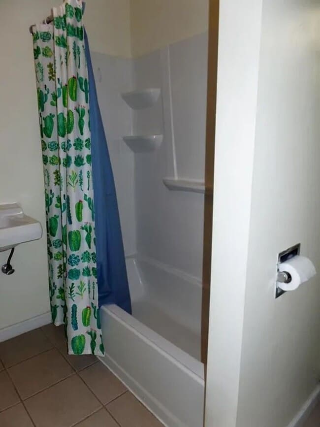 408 E Lincoln St Unit 408 Lincoln St