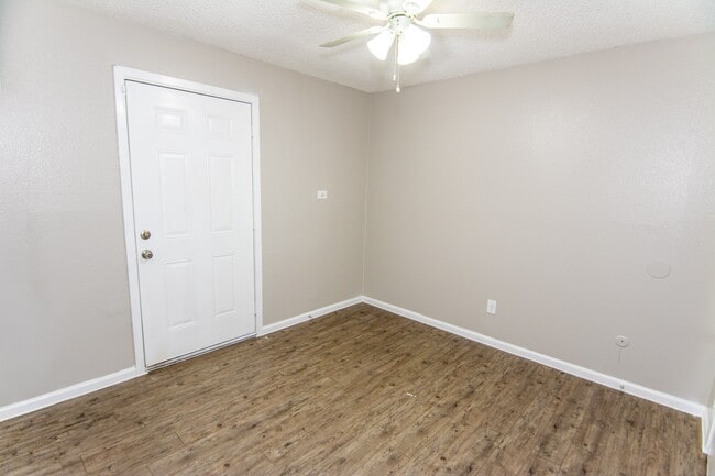 Photo - 1667 Northwood St Unit 1667