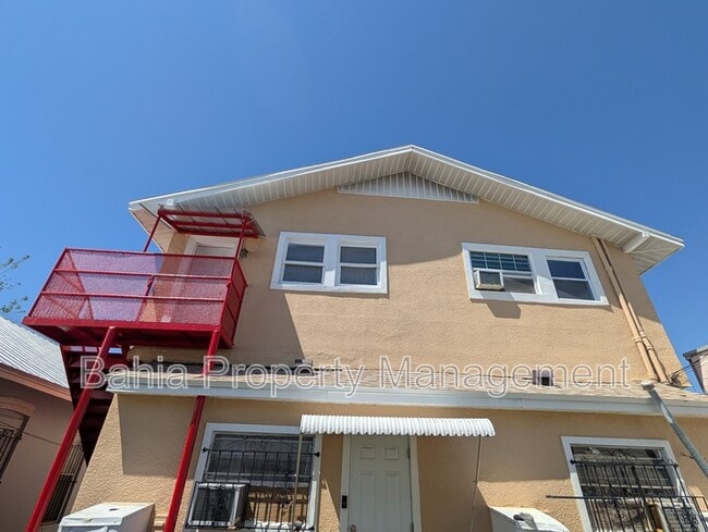 Photo - 2904 W Chestnut St Unit Apt 2