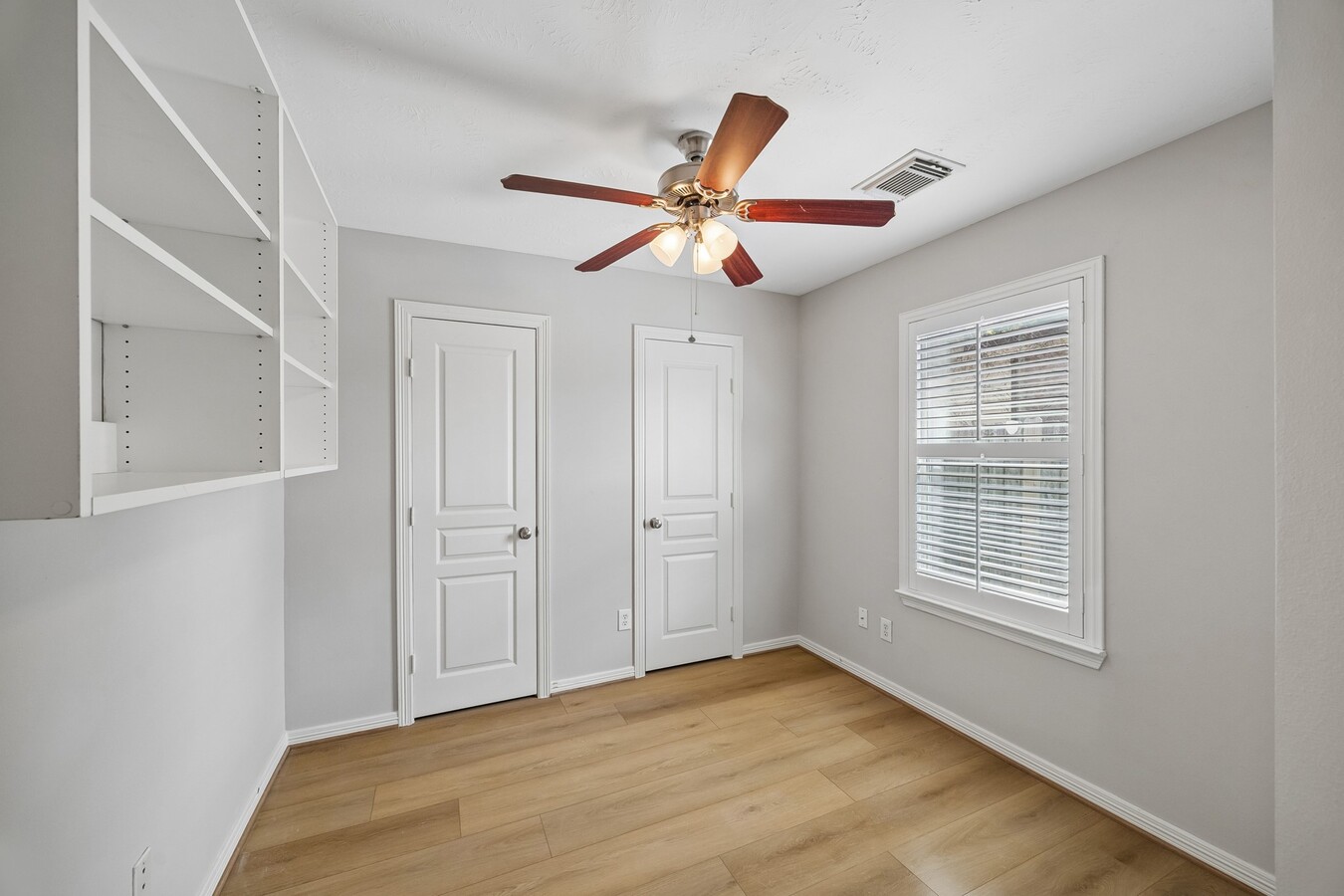 Photo - 3506 Garrow St