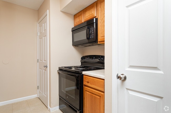 1BR, 1BA - Shadow Glen