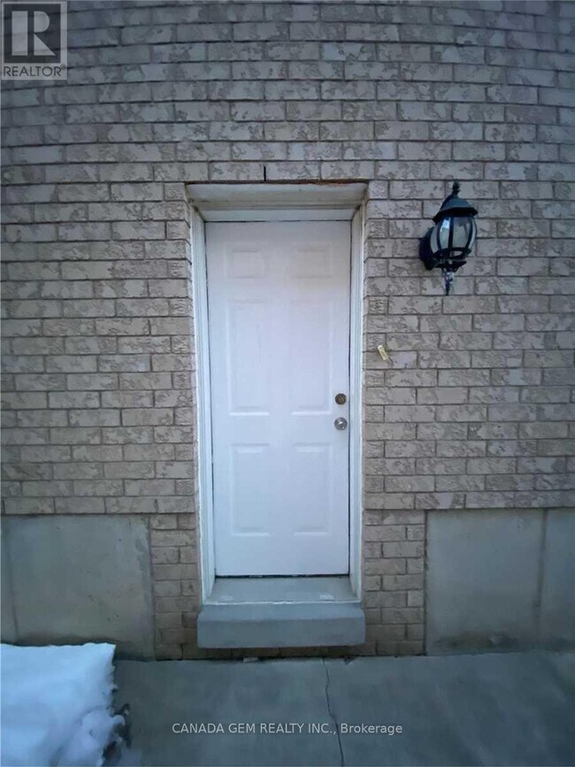 Photo - 54 Clearmeadow Blvd