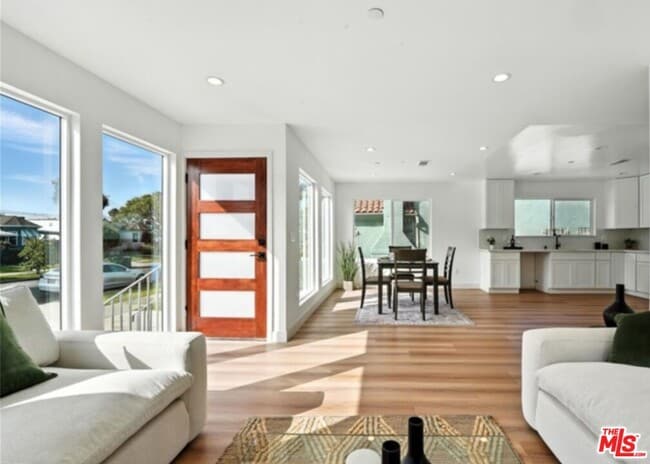 Photo - 3031 Vineyard Ave