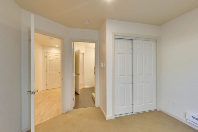 Photo - 205 Collins St Unit 5
