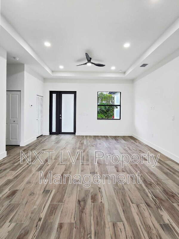 Photo - 4113 Kismet Pkwy W