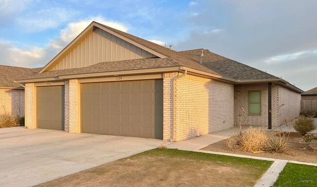 Building Photo - 1124 N 7th St