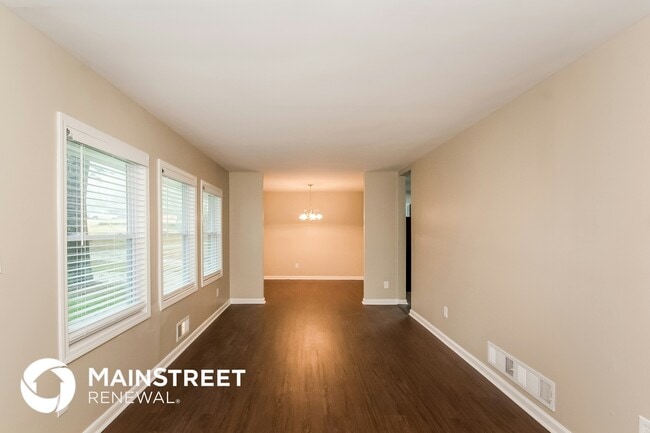 Photo - 261 Hermer Cir NW