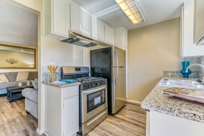 Canyon Club Apartments