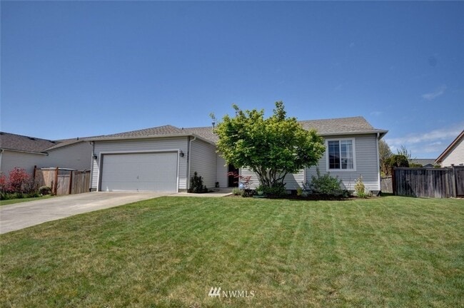 Beautifully Updated Rambler in Gated Commu... - Beautifully Updated Rambler in Gated Commu... House