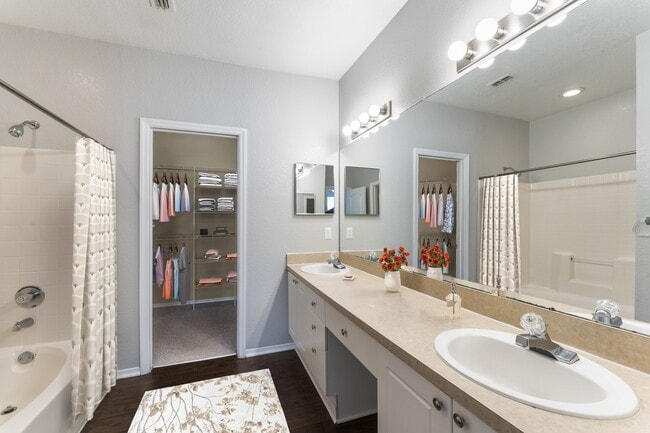 Photo - Grand Reserve At Kirkman Parke